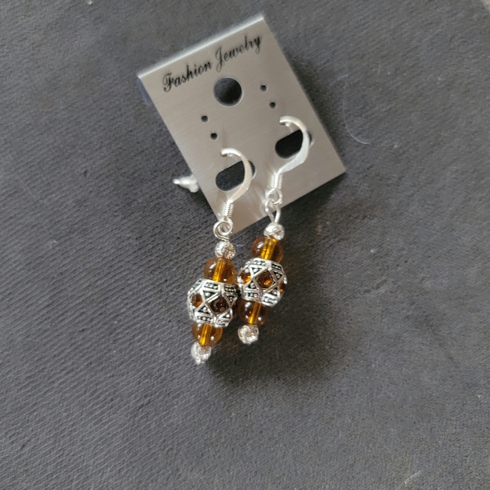 TOPAZ BROWN MURANO IMPORTED  CHARM DROPDANGLE  CASUAL TO DRESS TO IMPRESS EARRIN